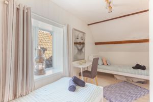 Photo 15- click for photo gallery